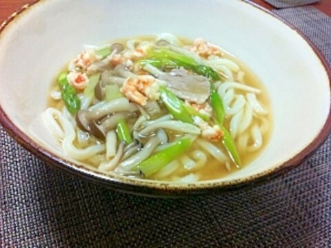 海老と豚肉とアスパラの春色あんかけうどん